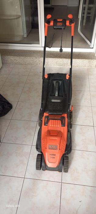 Máquinas de cortar relva