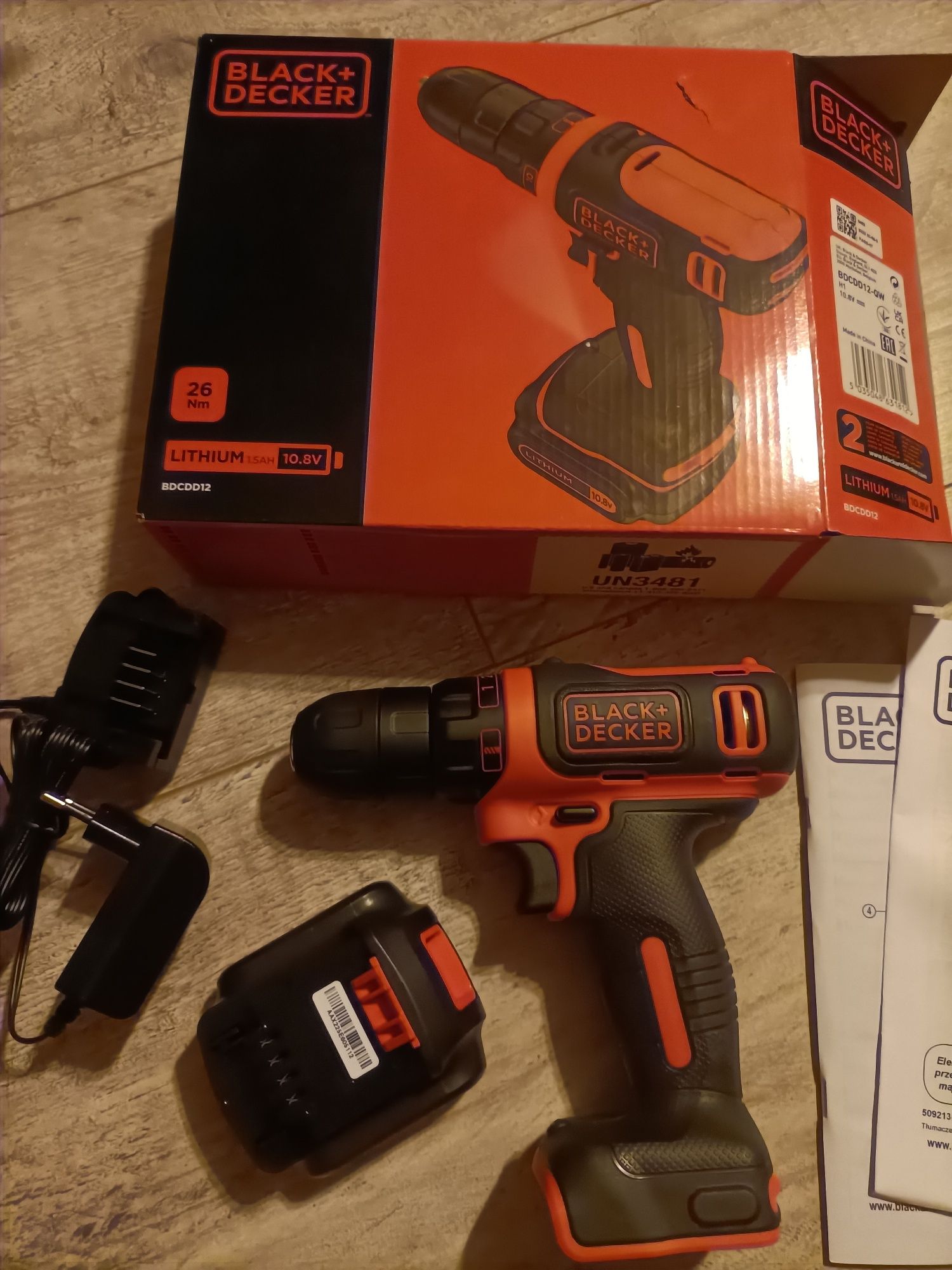Wiertarko-wkrętarka BLACK&DECKER BDCDD12 akumulator nowa