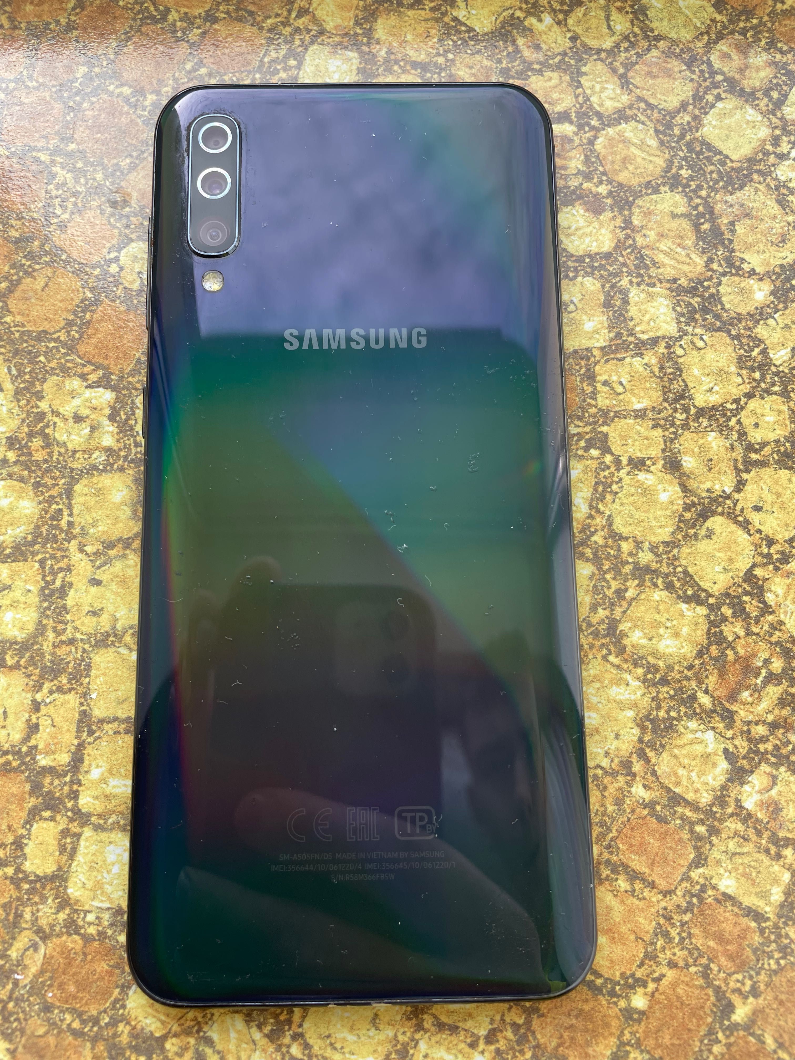 Стан нового Samsung A50 4/64Gb