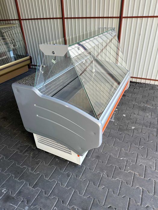 Lada chłodnicza 2019 r Witryna chłodnicza