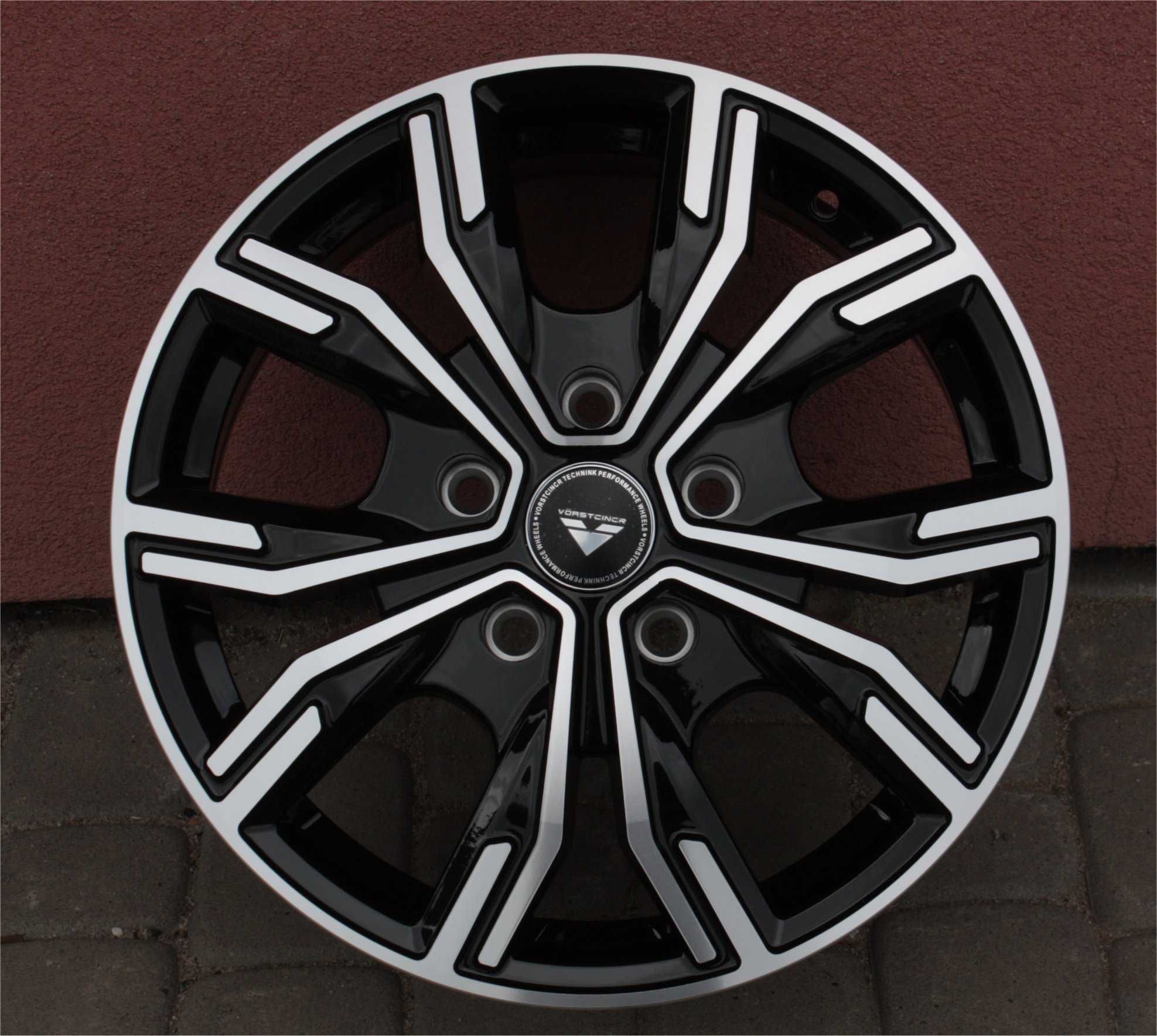 Nowe wzmocnione felgi aluminiowe 16 5x118 Renault Trafic Opel Vivaro