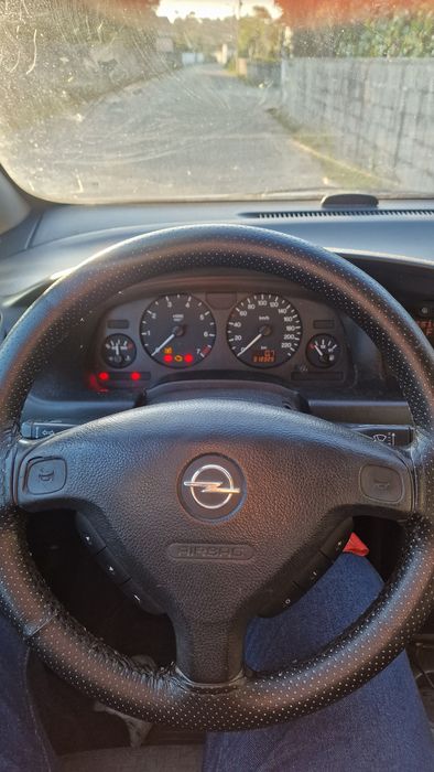 Opel zafira 1.6i 16v
