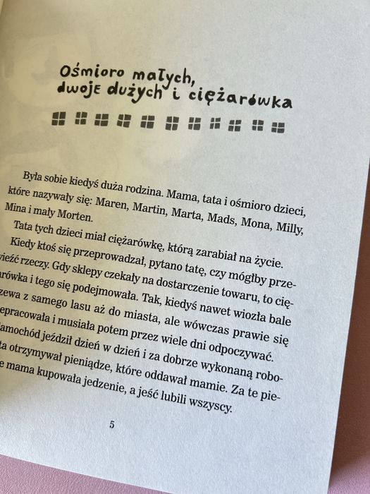 8 + 2 i ciężarówka. Vestly Anne-Cath.