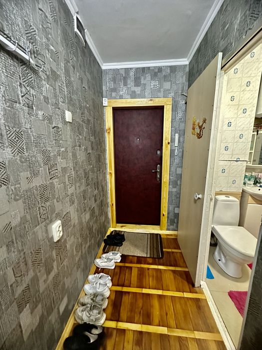 Стражеско, 7 2к квартира 3й поверх, не кутова, тепла.