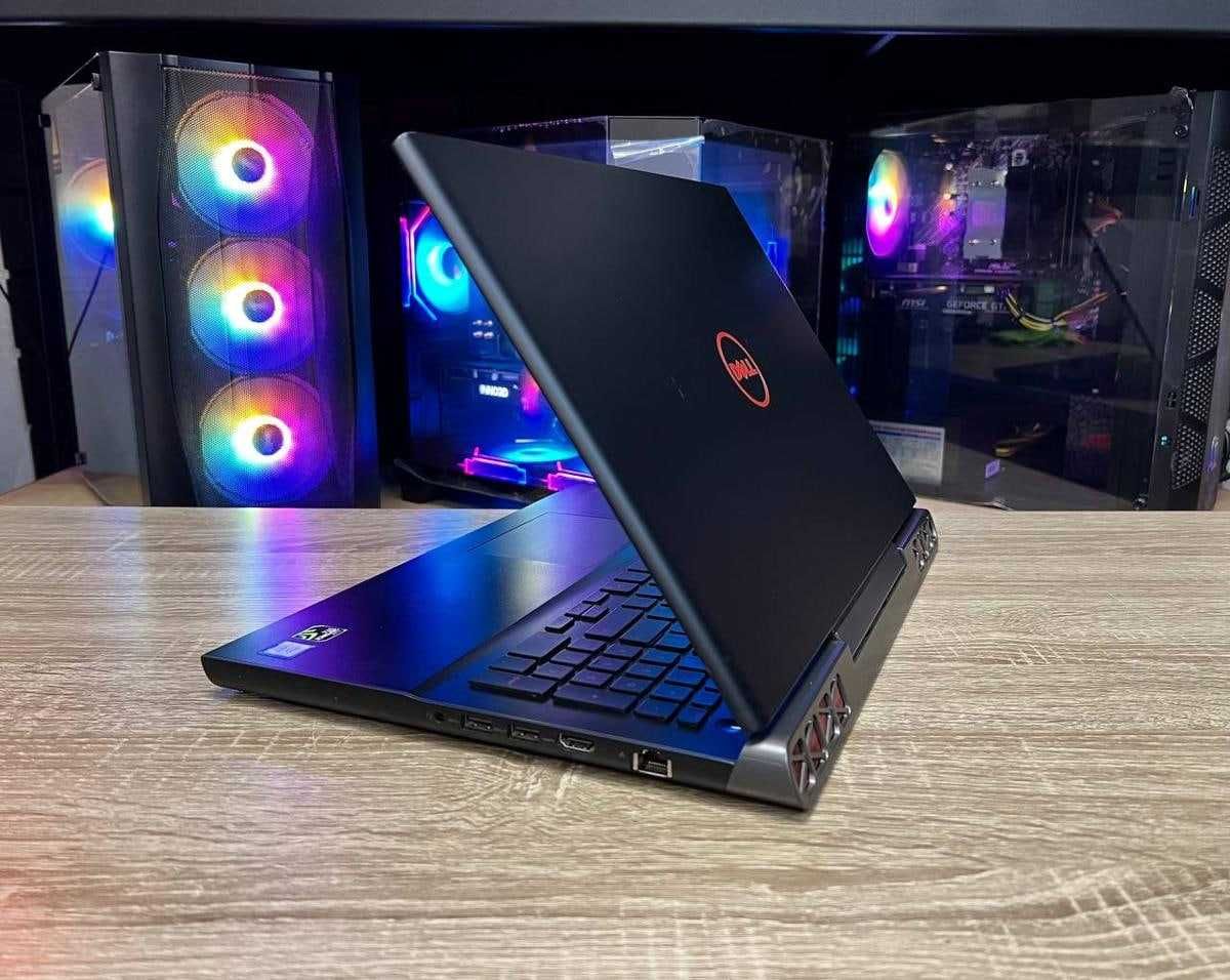 Ноутбук DELL INSPIRON i5-7300HQ/8Gb/256SSD/GTX1050-4Gb ГАРАНТІЯ