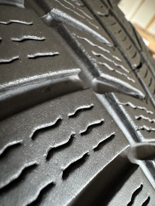 235/55/18   Continental -  зимові шини з Німеччини