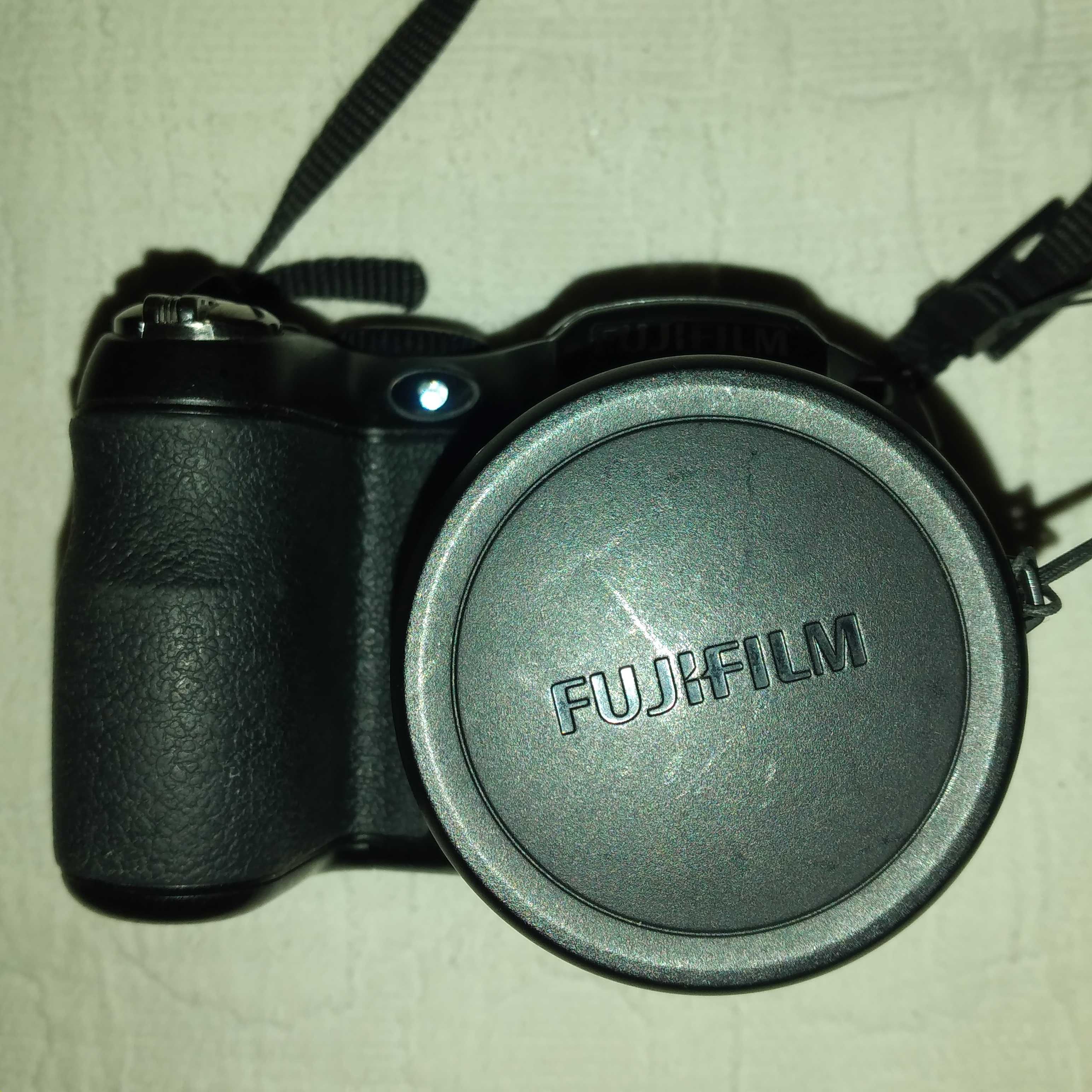 Aparat fotograficzny FUJIFILM ,Finepix S2950  profesional