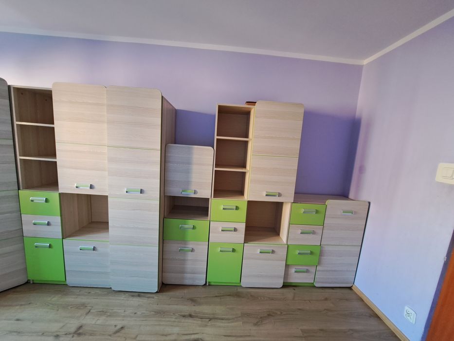 Komplet mebli do pokoju dziecięcego