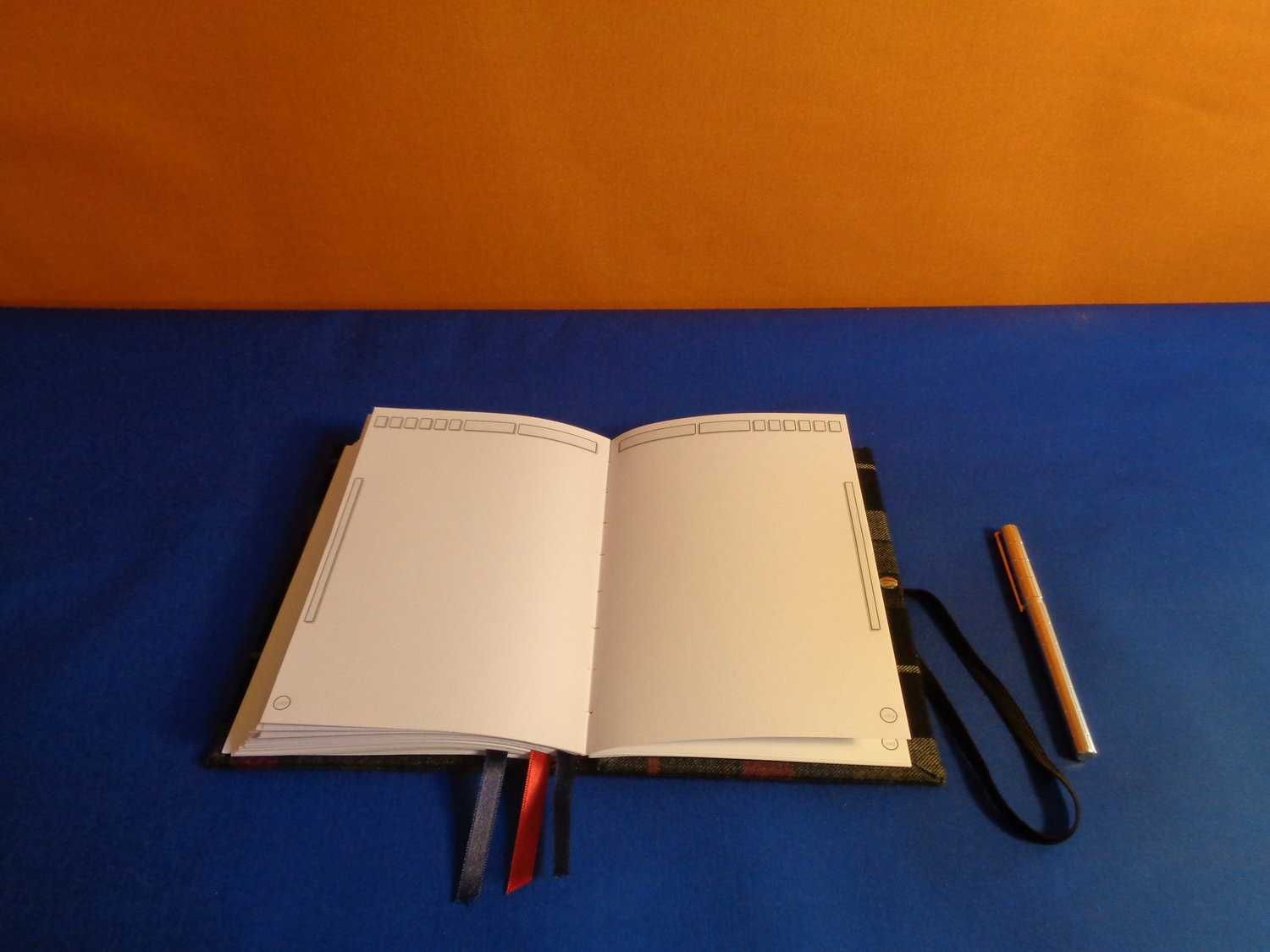 Caderno A5. Costura Belga-Secreta. Feito à mão, Prático e Original.