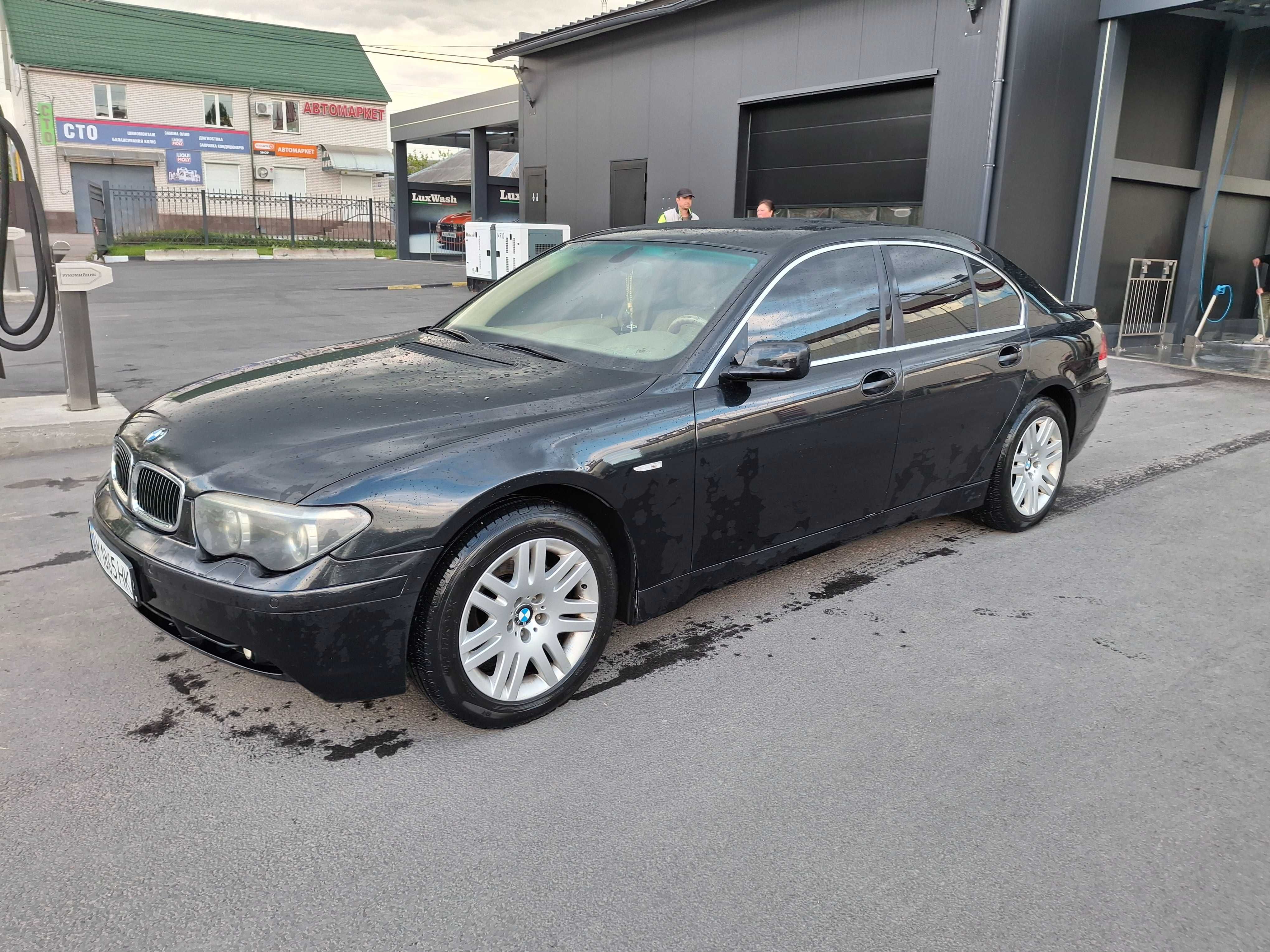 Автомобіль бмв е 65