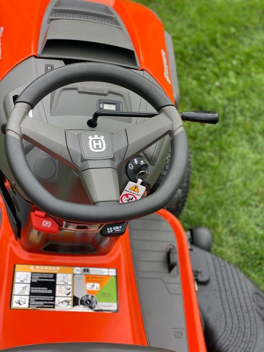 Traktorek Husqvarna 23/46