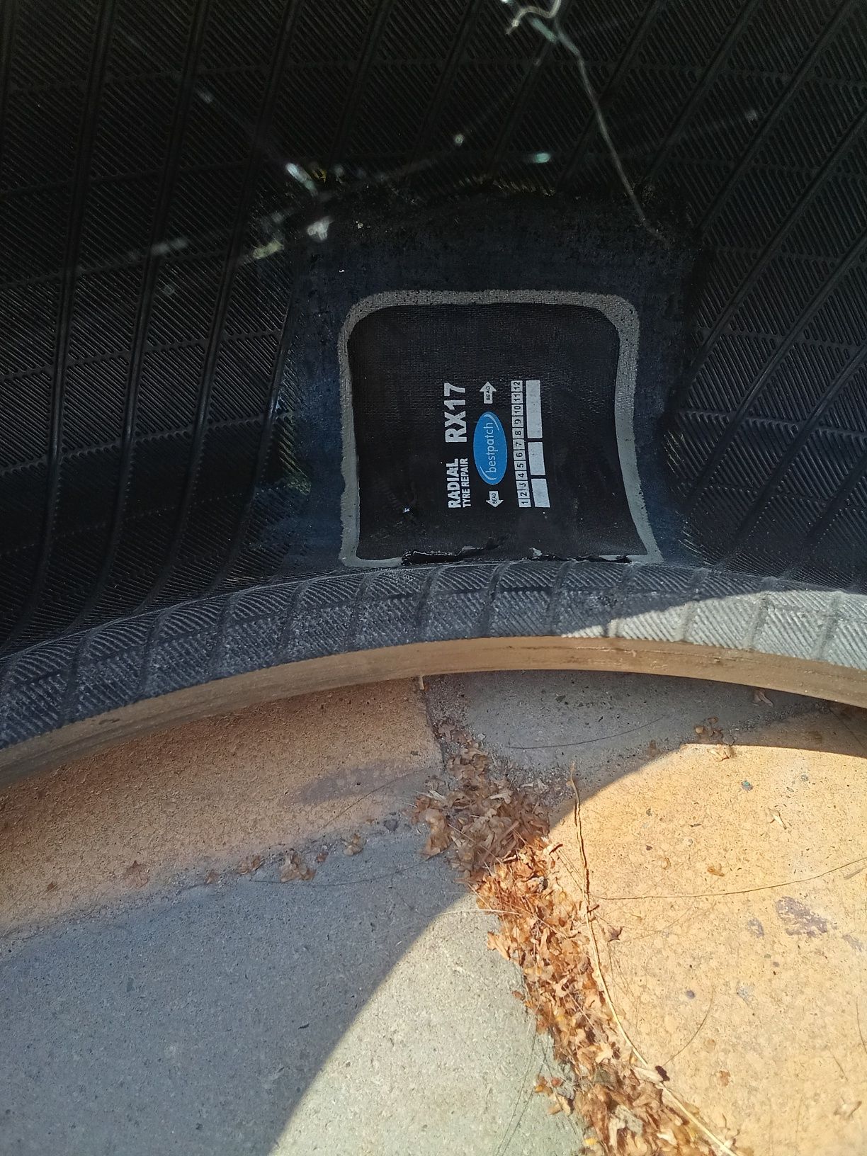 Продам шини 215/70 r16