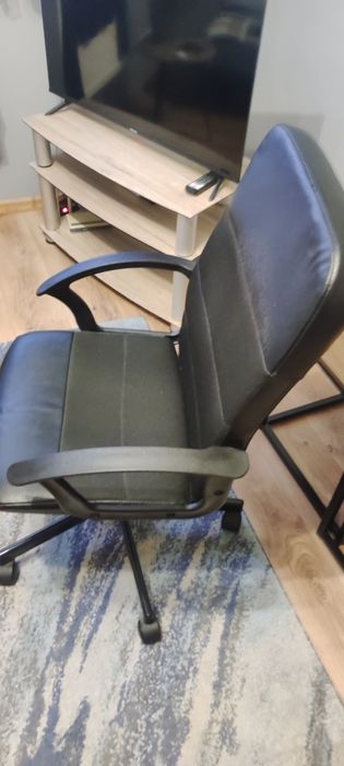 Krzesło biurowe obrotowe