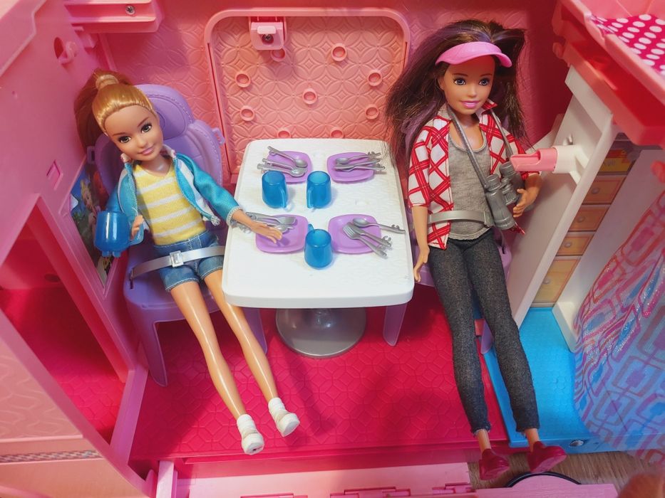 Lalki Barbie, siostry Rogers z akcesoriami