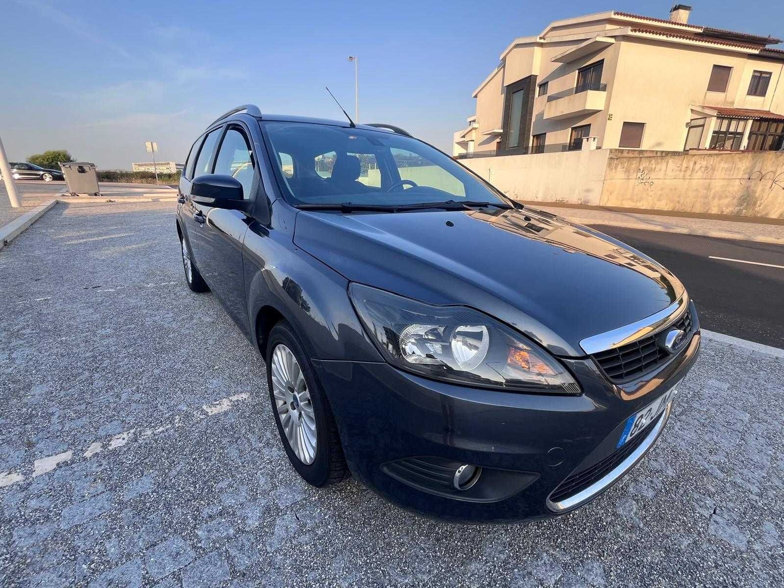 Ford Focus Titanium SW automático