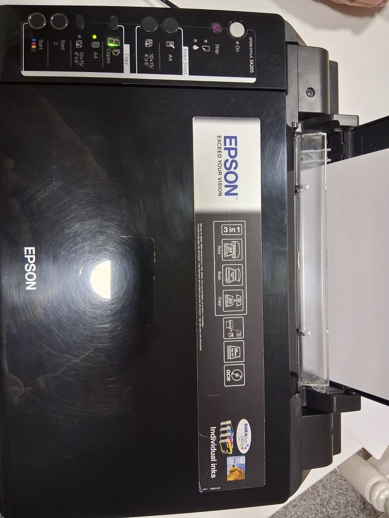 Impressora a cores Epson Stylus SX205