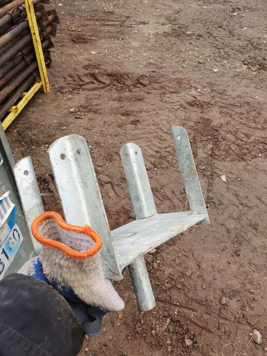 Szalunki stropowe dźwigary doka stemple podpory głowice trójnogi ulma