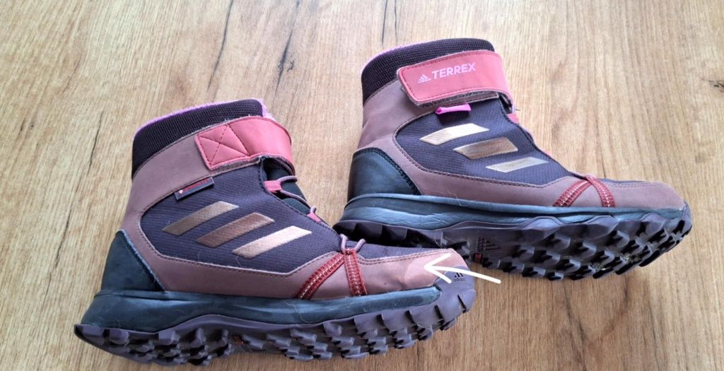 Buty Adidas Terrex Snow 35 dziecięce zimowe