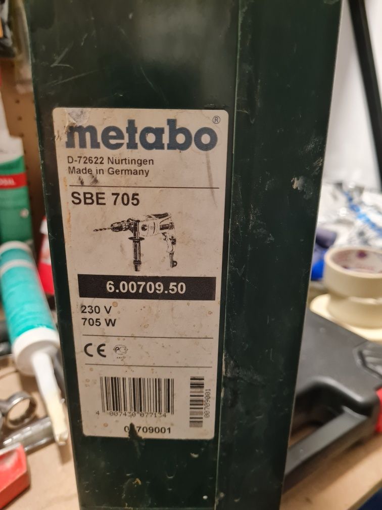 Maquina furar Metabo SBE705