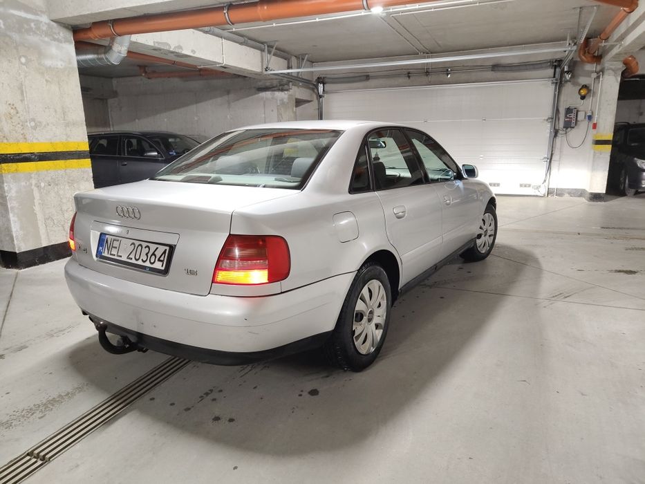Audi A4 1.6 benzyna 2000r