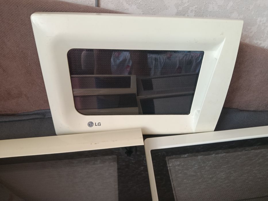 Двери для микроволновок за все 12 штук 600 гривен