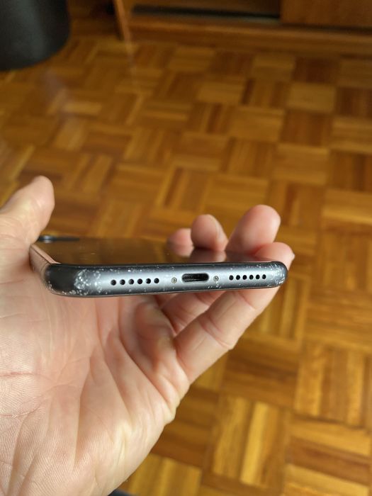 iPhone 11 Preto 64 GB