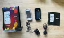 Telefon komórkowy Nokia 5230