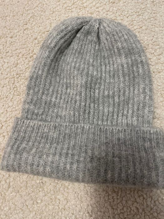 Czapka szara marki MOHITO