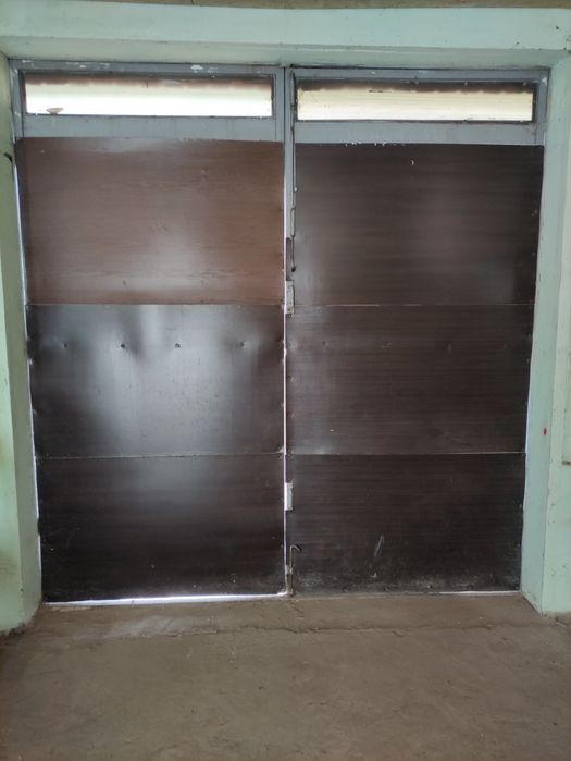 Ворота гаражні металеві
