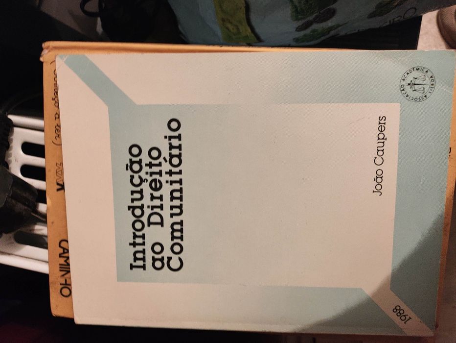 Livros diversos infantis, direito, política