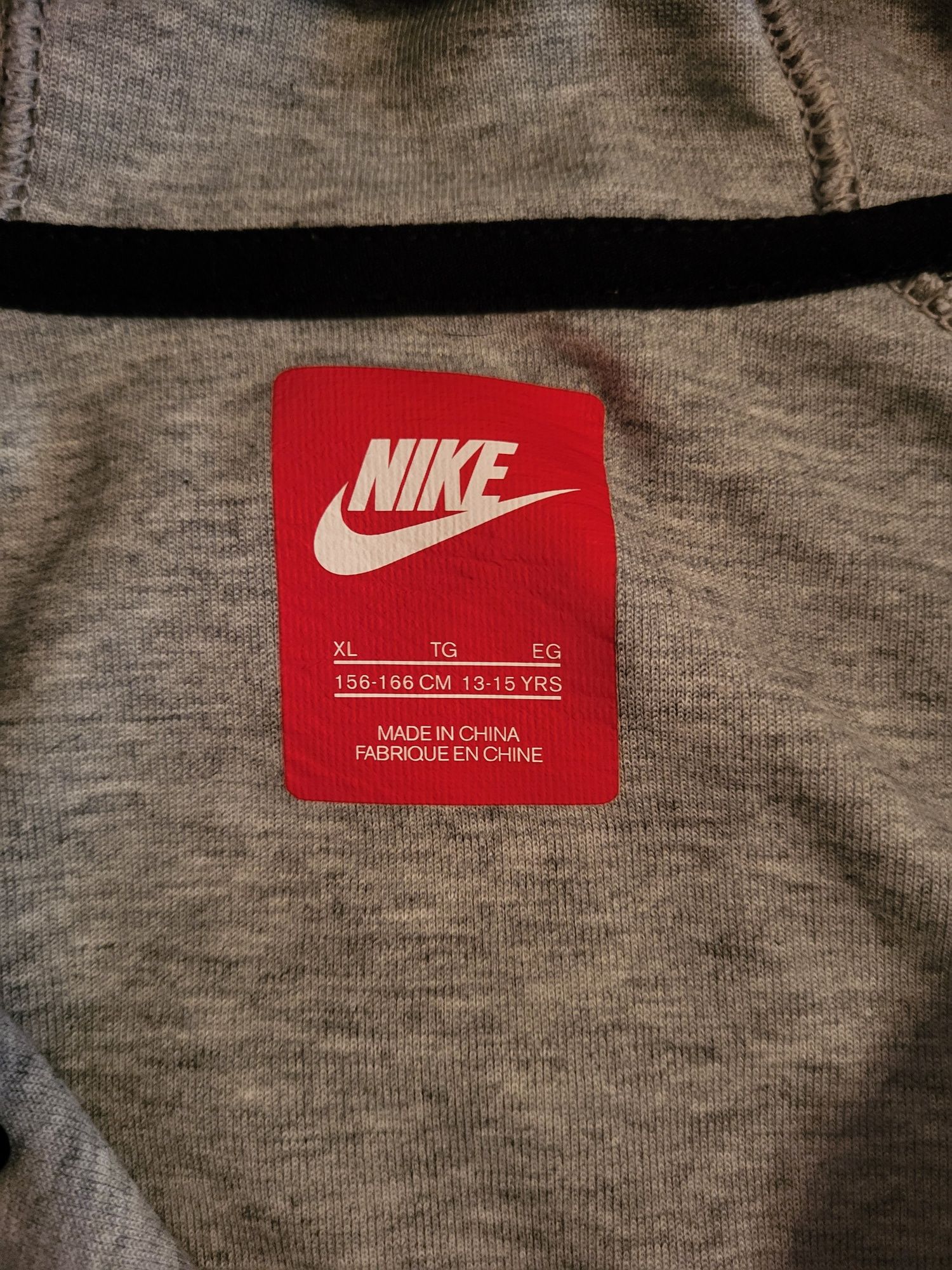 Nike tech fleece S size