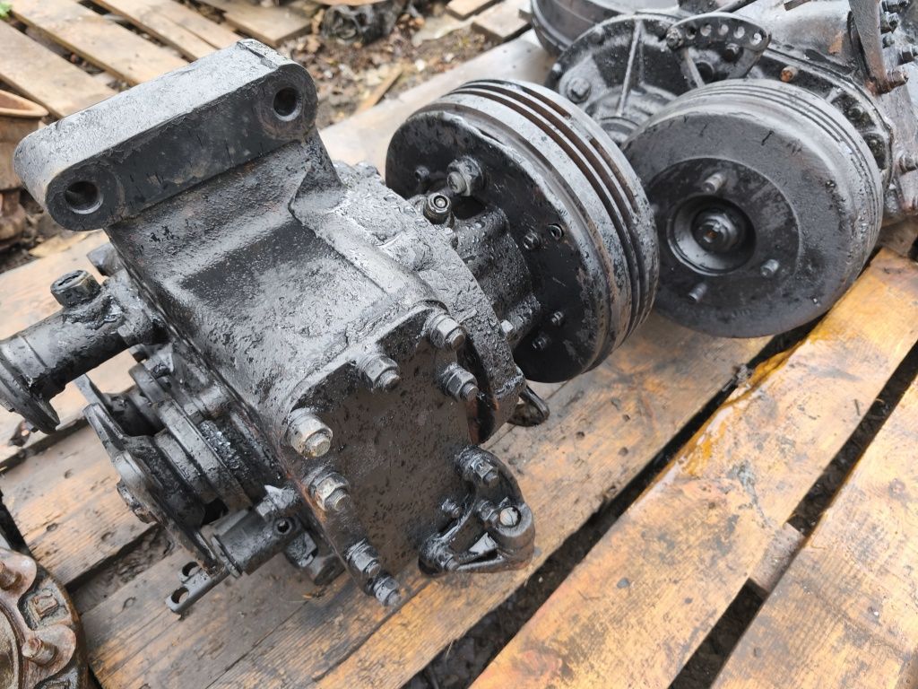 Роздаточна коробка Зил-131