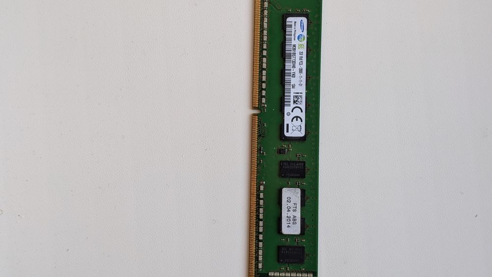 Оперативна пам'ять samsung 2GB -12800E