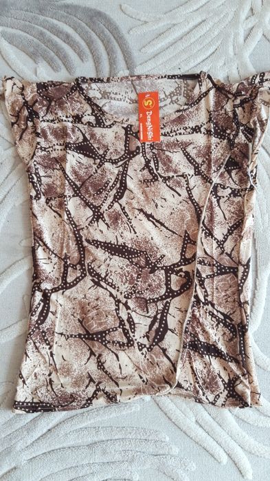 Bluzeczka z krótkim rekawkiem