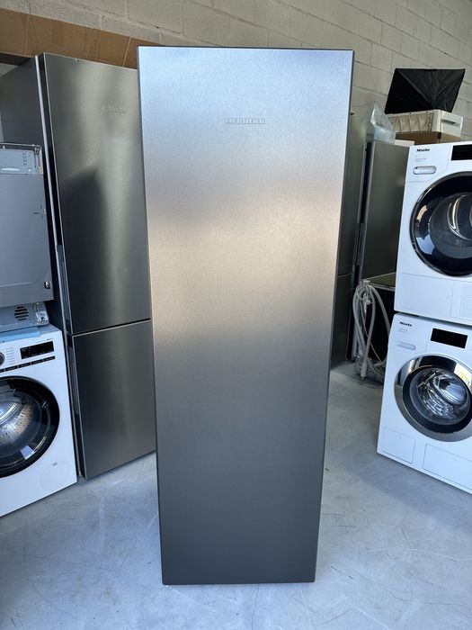 24 рік/Морозильна камера Liebherr SFNbdd5227