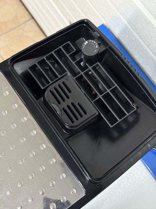 Кавоварка кавомашина Delonghi Magnifica S (Делонгі, Делонжі)