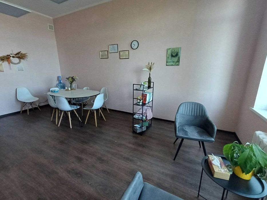 Продам 4-5 этаж нежилого помещения на Сичеславской набережной