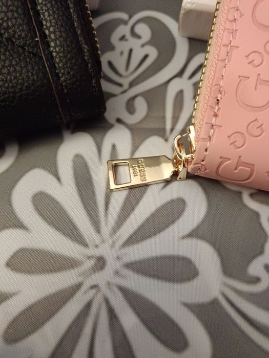 Carteira Guess nova