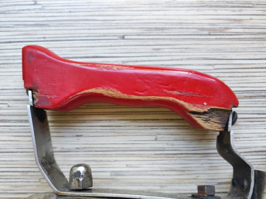 Żelazko z PRL czerwona rączka