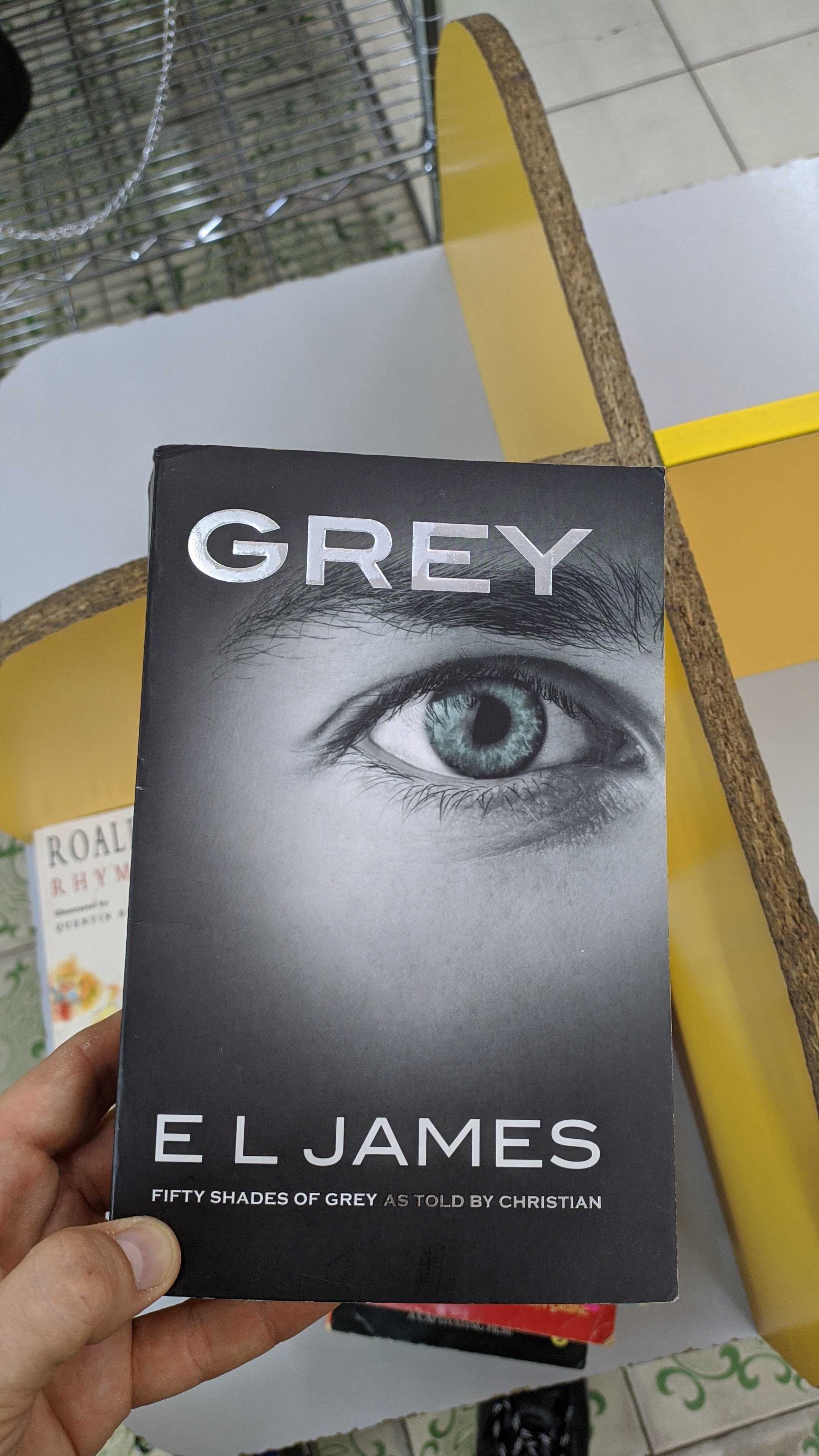Книга англійською Fifty shades.Grey