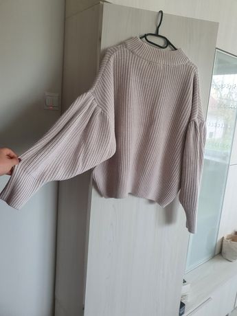 Sweter jesienny beżowy