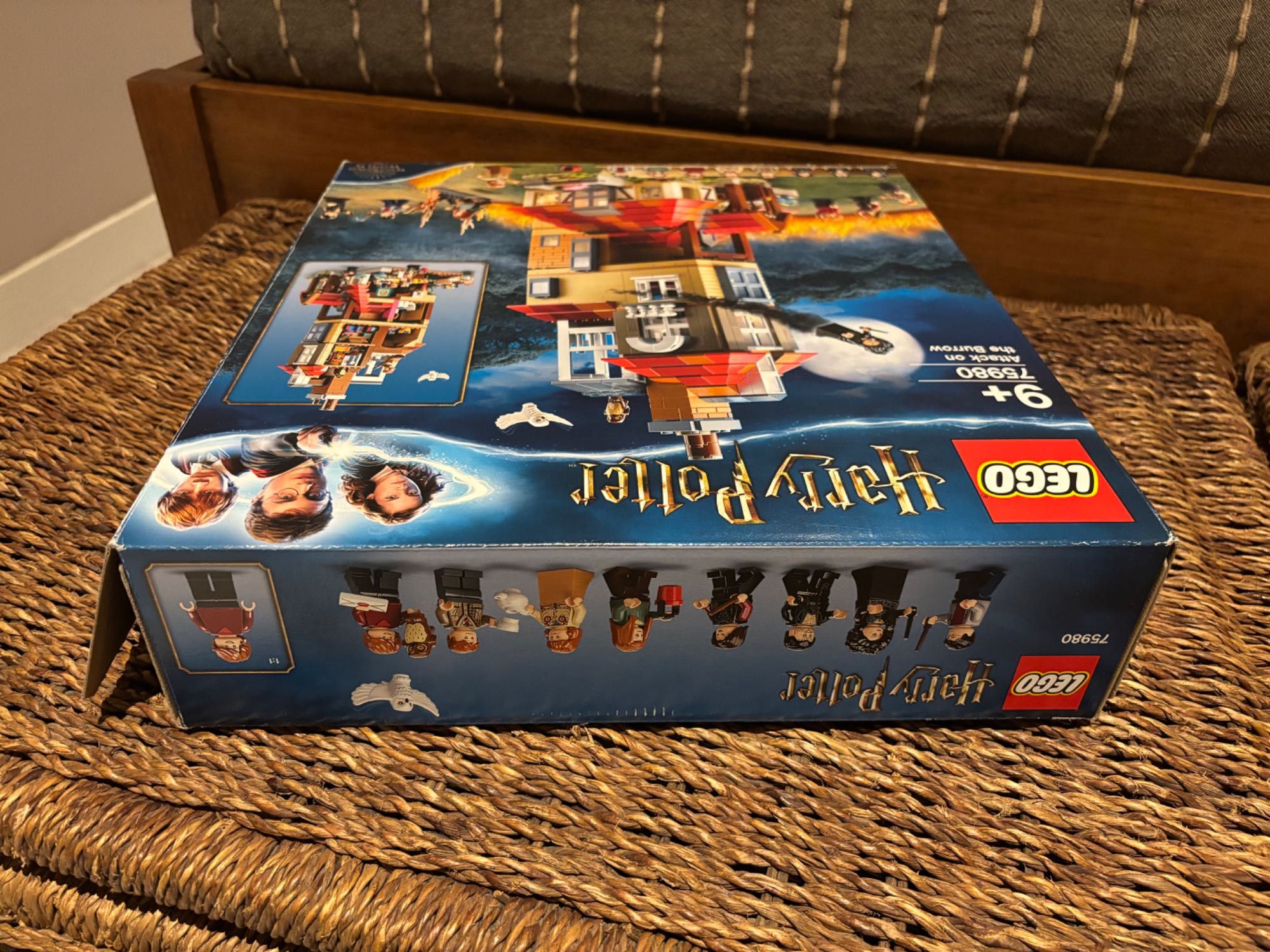 Lego 75980 Attack on The Burrow Completo