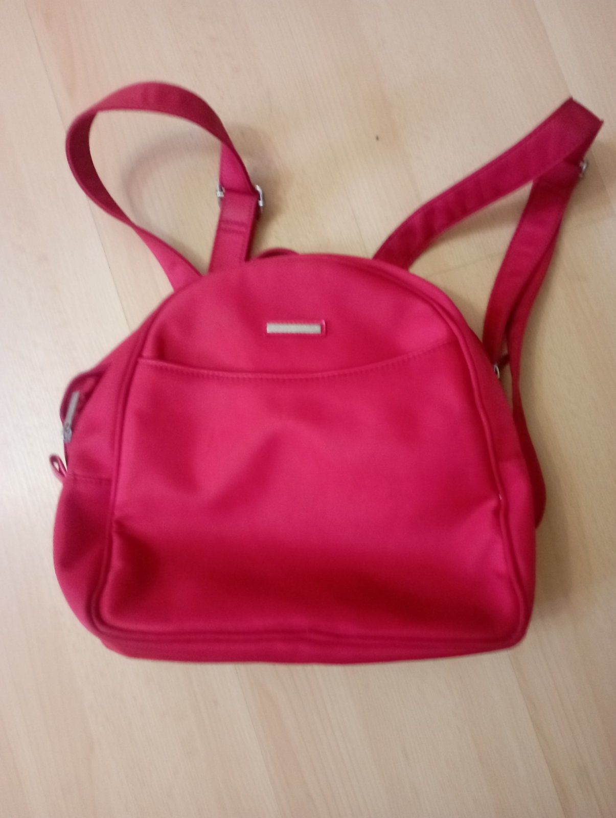 Сумка жіноча,рюкзак червоного кольору