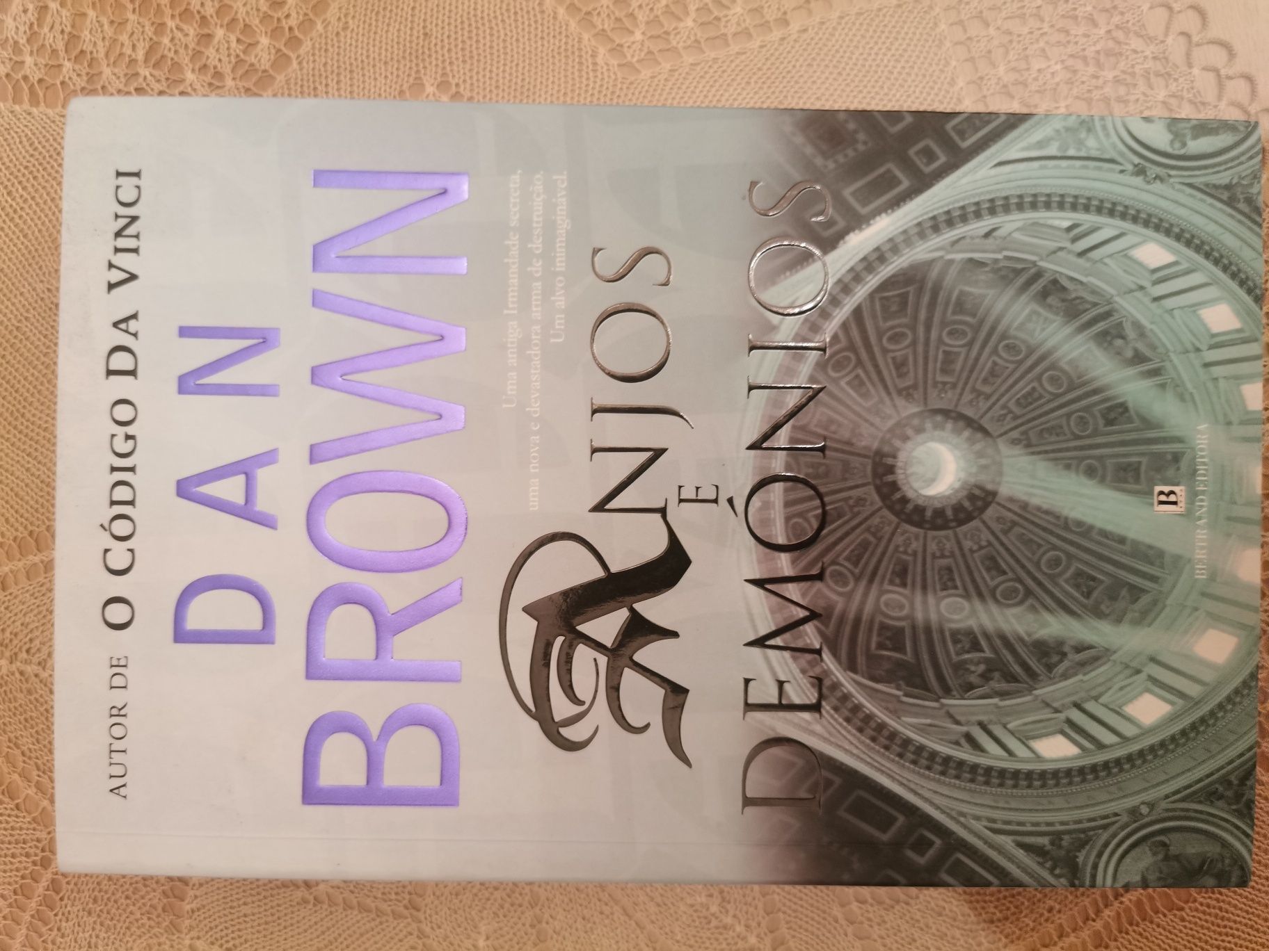 Dan Brown - anjos e demónios