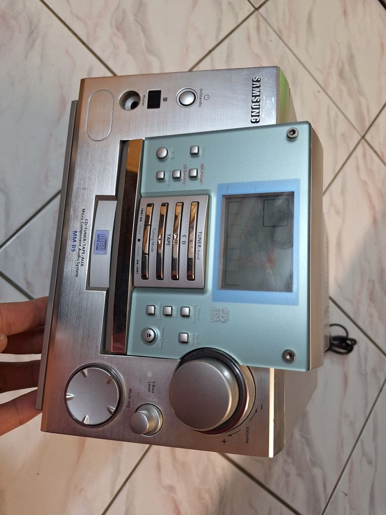 Samsung MM-B9 uszkodzona, nie działa. Sprzedam. Optyczne.