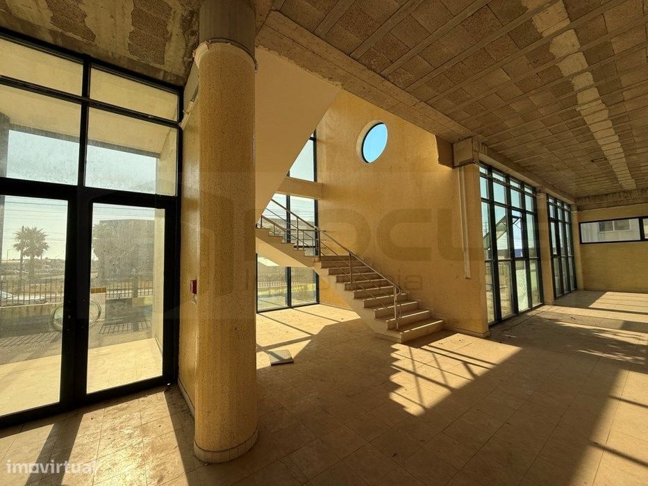 Armazém para venda - Zona Industrial da Mota- Gafanha da Encaração