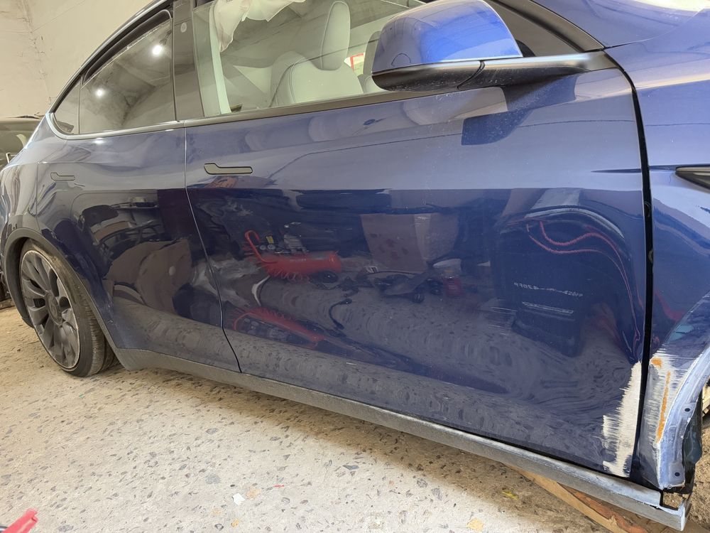 Tesla Model Y MY МЮ Двері Двери Дверь Дверка передня задня. РОЗБОРКА