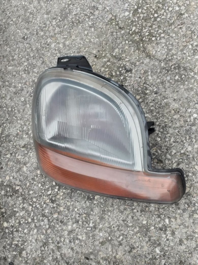 Farol Direito Renault Kangoo Ano 2000