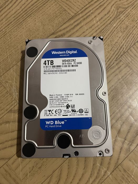 Жорсткий диск Western Digital WD Blue PC Hard Drive на 4 ТБ