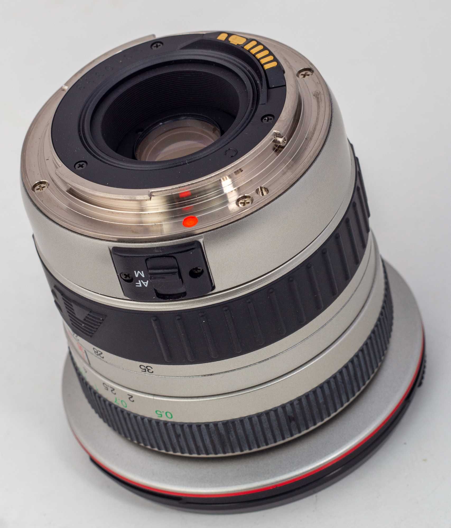 Canon objetiva 19-35mm da Voigtlander para fulframe e aps-c.